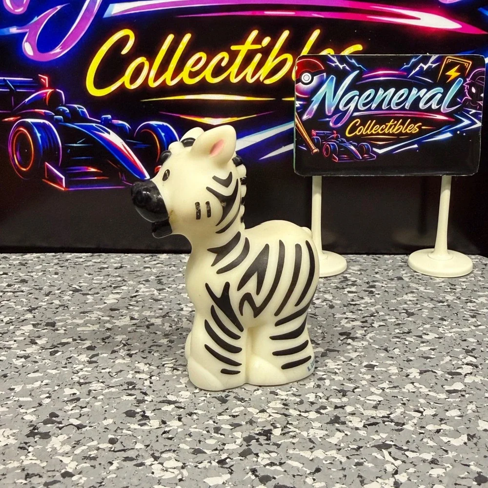 Fisher-Price Little People Zebra Animal Figure Safari Zoo 2002 Mattel White